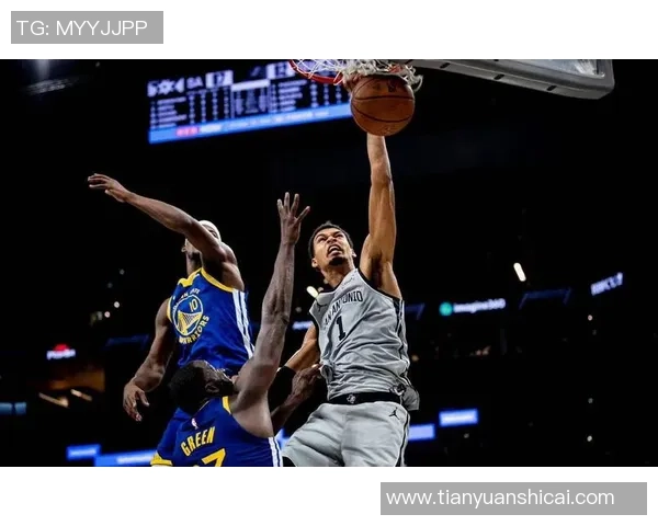 对阵勇士后,文班亚马突发伤病!估计缺席数周,马刺队麻了!